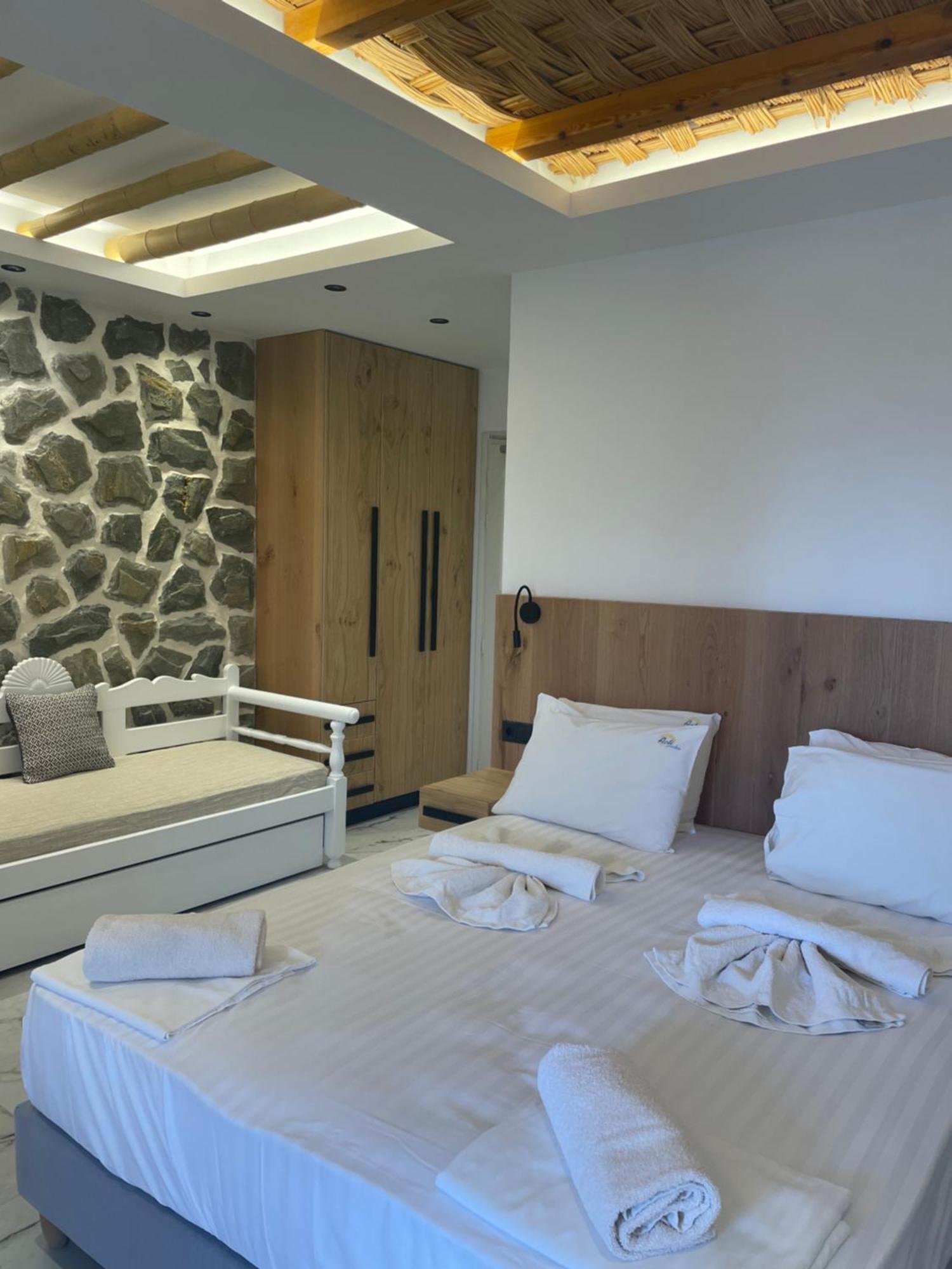 Acti Plaka Hotel Buitenkant foto