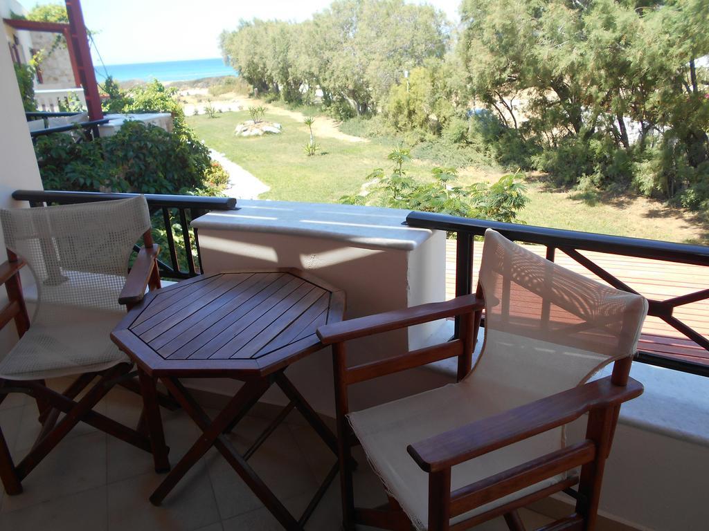 Acti Plaka Hotel Buitenkant foto