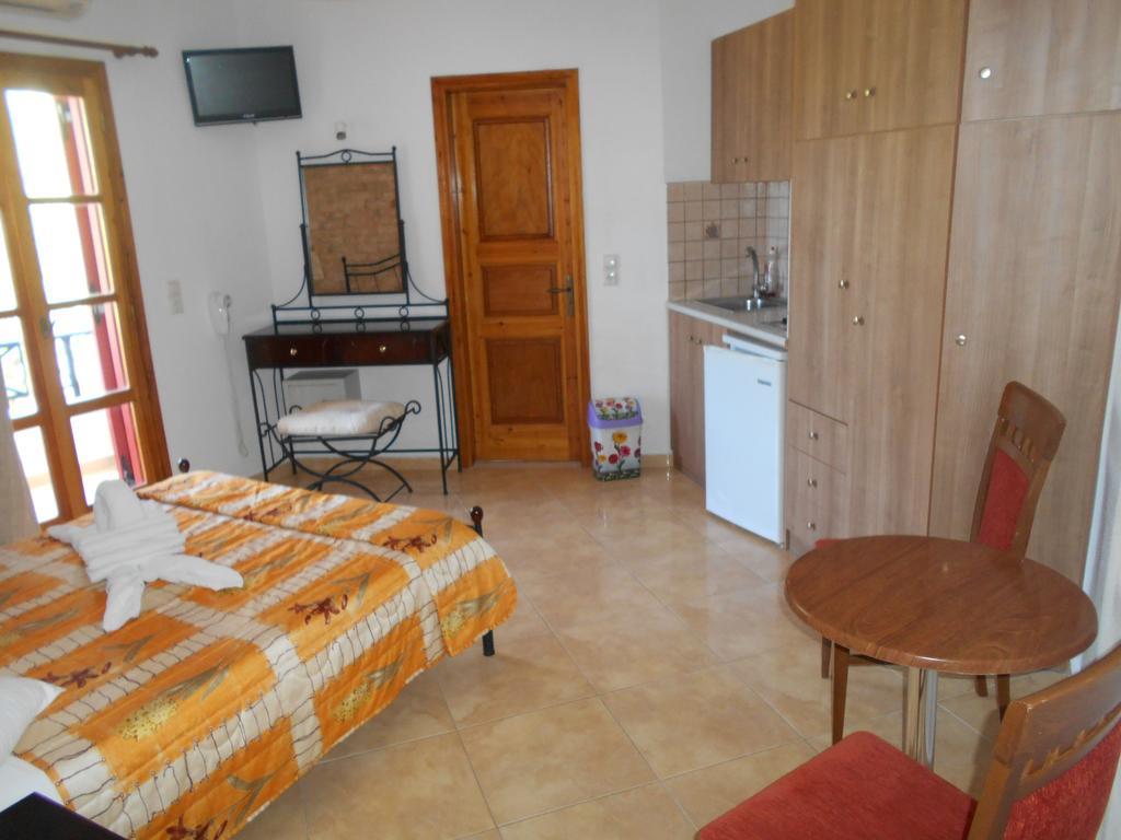 Acti Plaka Hotel Buitenkant foto