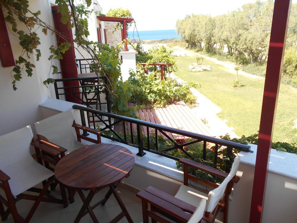 Acti Plaka Hotel Buitenkant foto