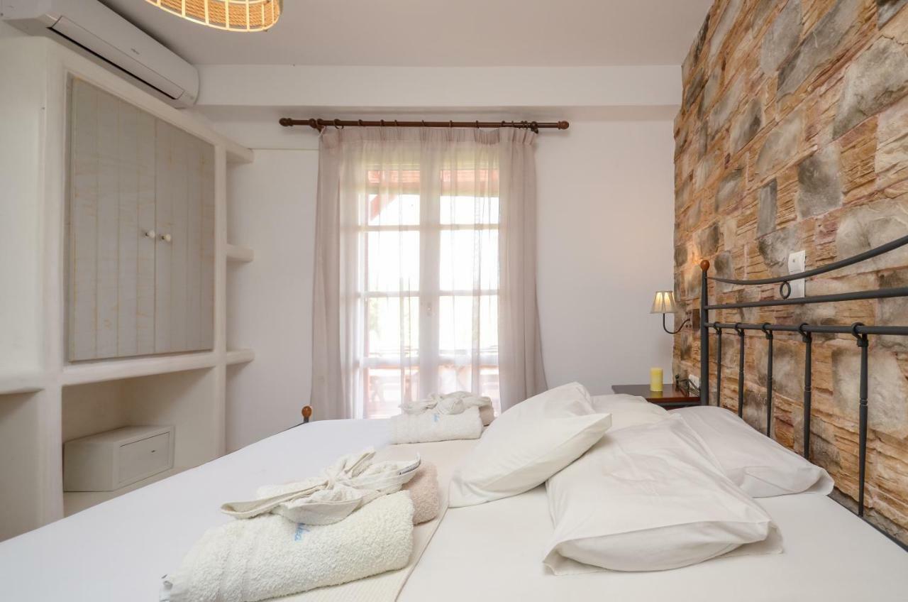 Acti Plaka Hotel Buitenkant foto